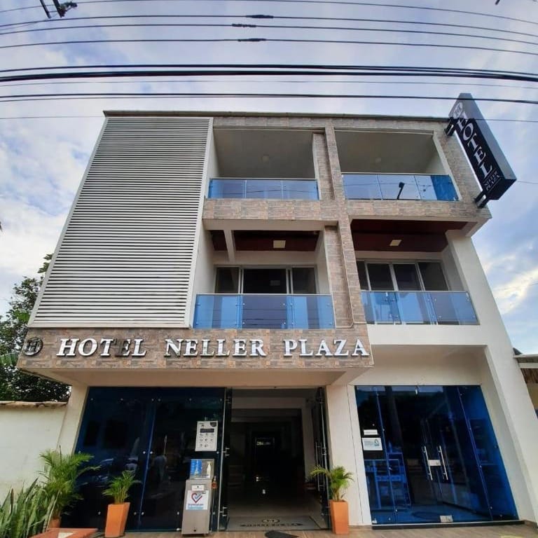 Hotel Neller Plaza - Frente