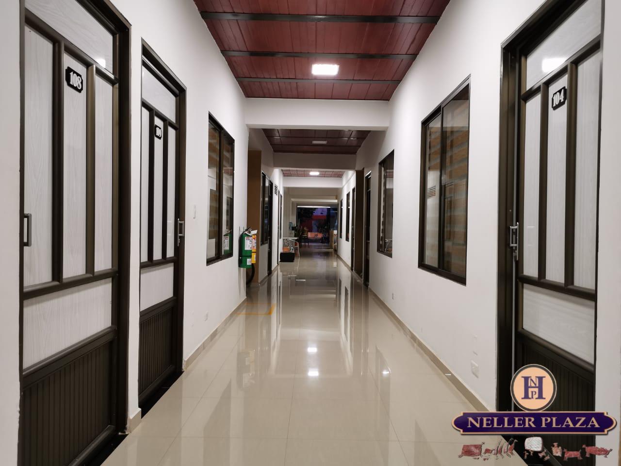 Hotel Neller Plaza - Pasillos